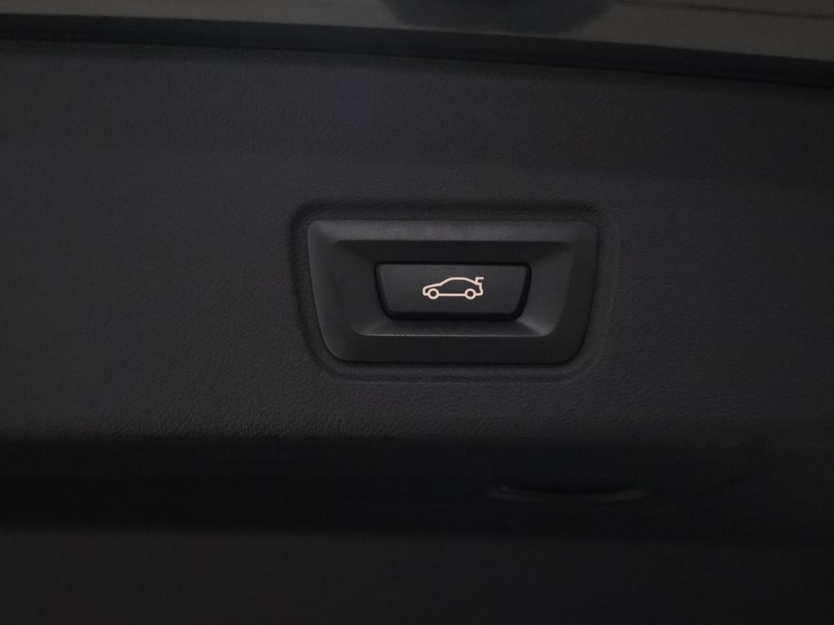 bmw-i4-2023-eletrico-500cc