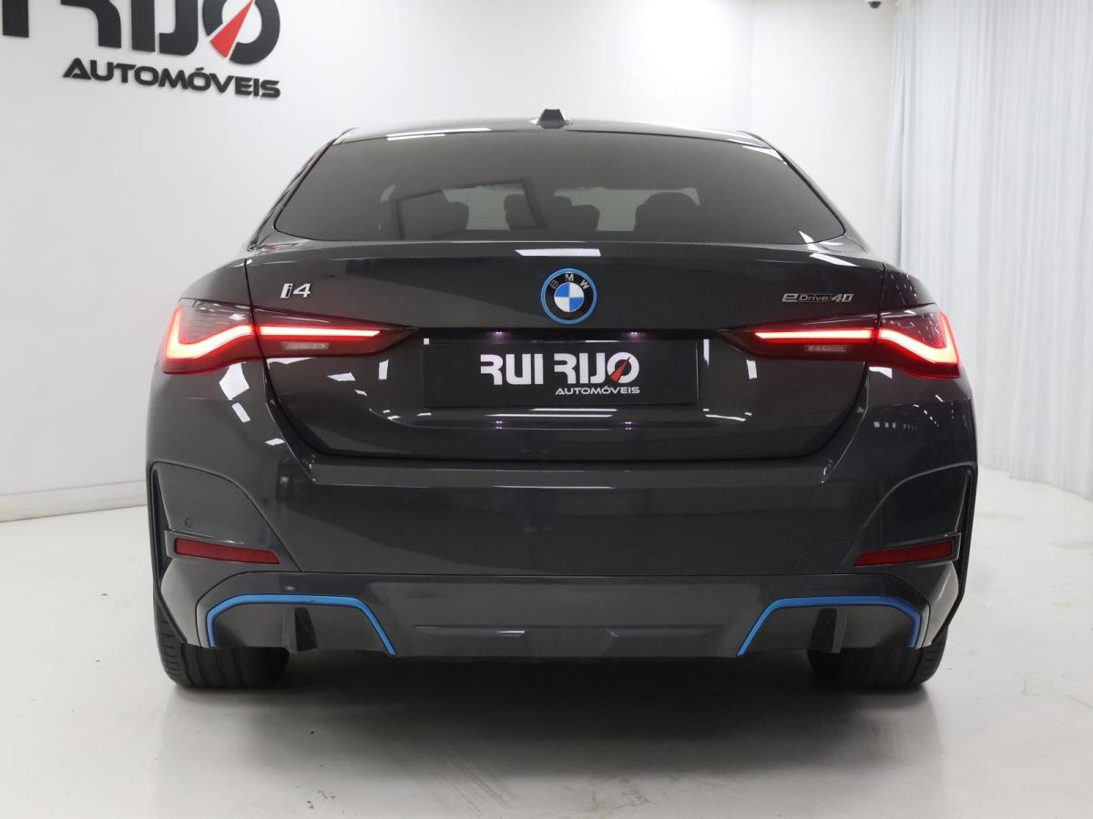 bmw-i4-2023-eletrico-500cc