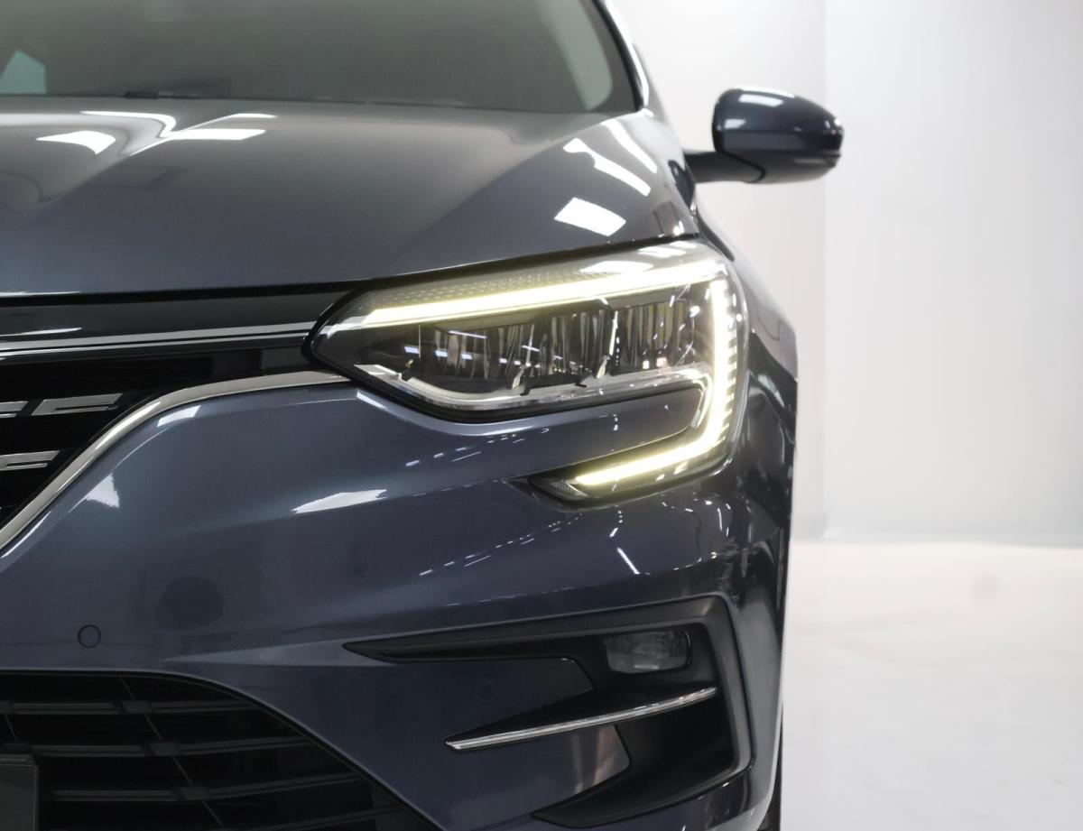 renault-megane-sport-tourer-2022-hibrido-a-gasolina-1598cc