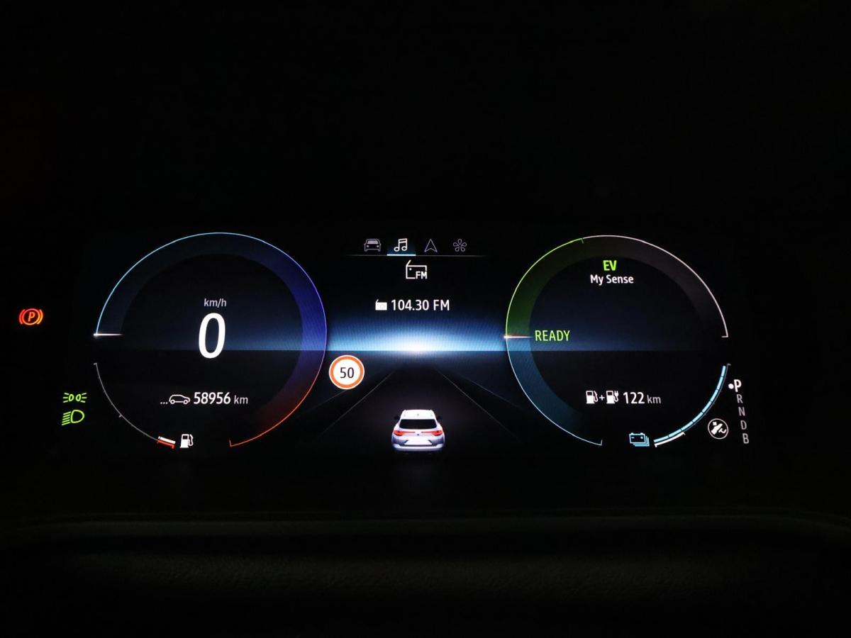 renault-megane-sport-tourer-2022-hibrido-a-gasolina-1598cc