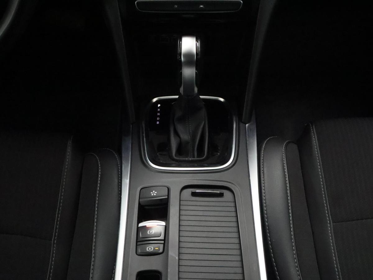 renault-megane-sport-tourer-2022-hibrido-a-gasolina-1598cc