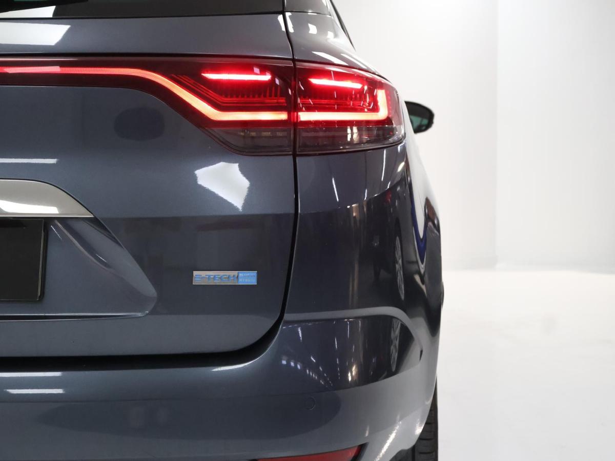 renault-megane-sport-tourer-2022-hibrido-a-gasolina-1598cc