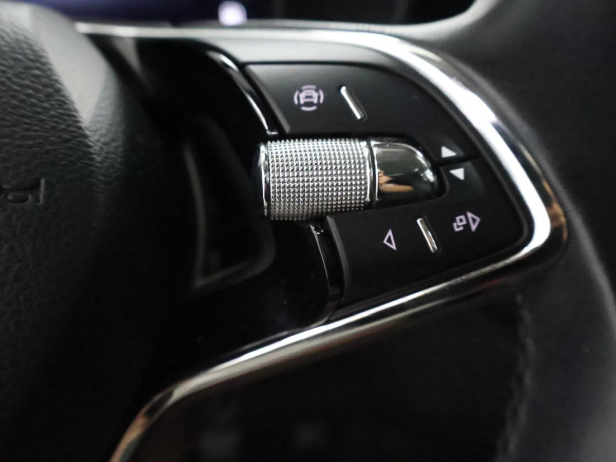 skoda-fabia-2022-gasolina-999cc