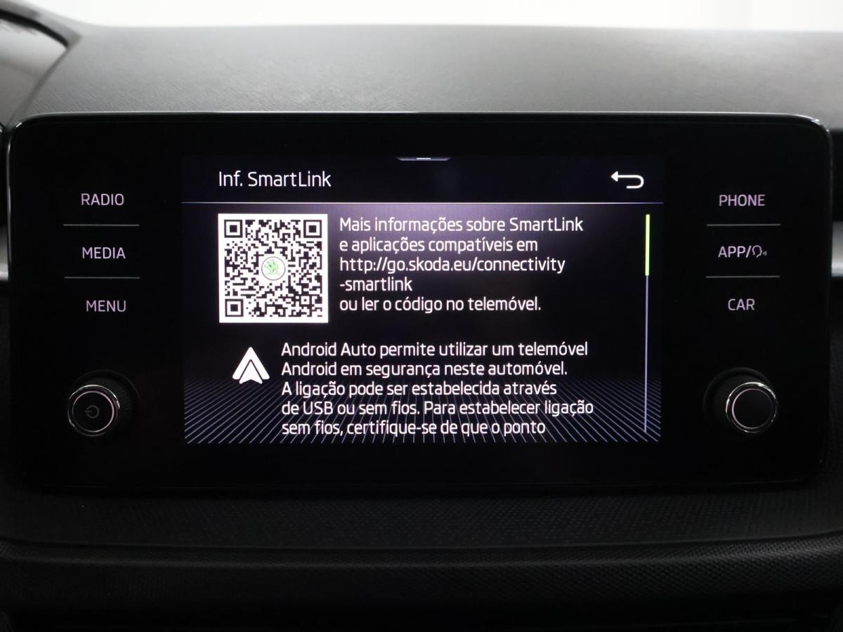skoda-fabia-2022-gasolina-999cc