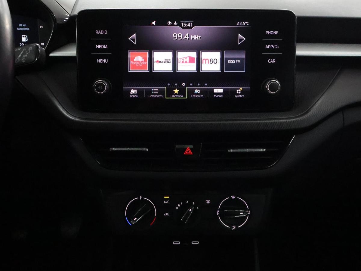 skoda-fabia-2022-gasolina-999cc