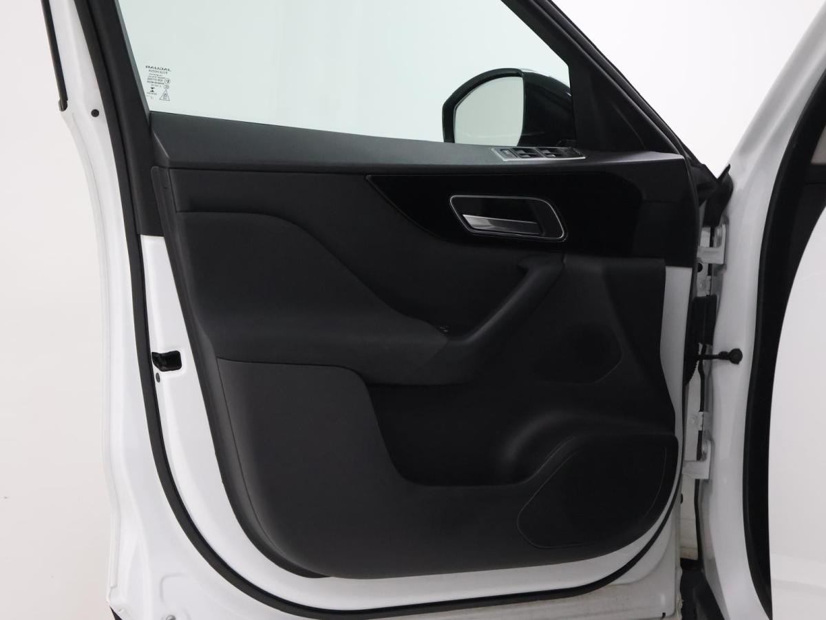 jaguar-f-pace-2017-diesel-1999cc