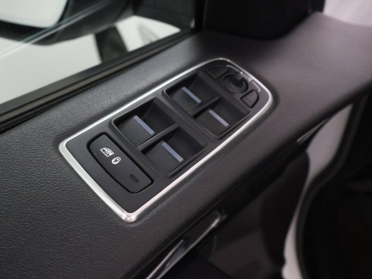 jaguar-f-pace-2017-diesel-1999cc