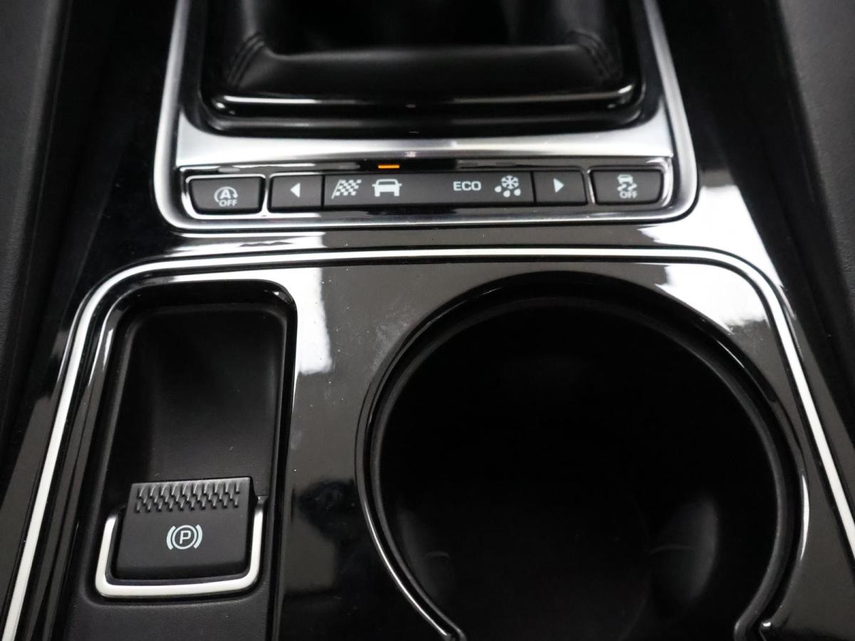 jaguar-f-pace-2017-diesel-1999cc