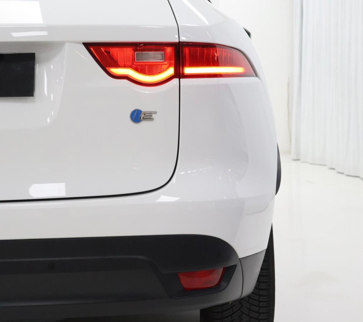 jaguar-f-pace-2017-diesel-1999cc
