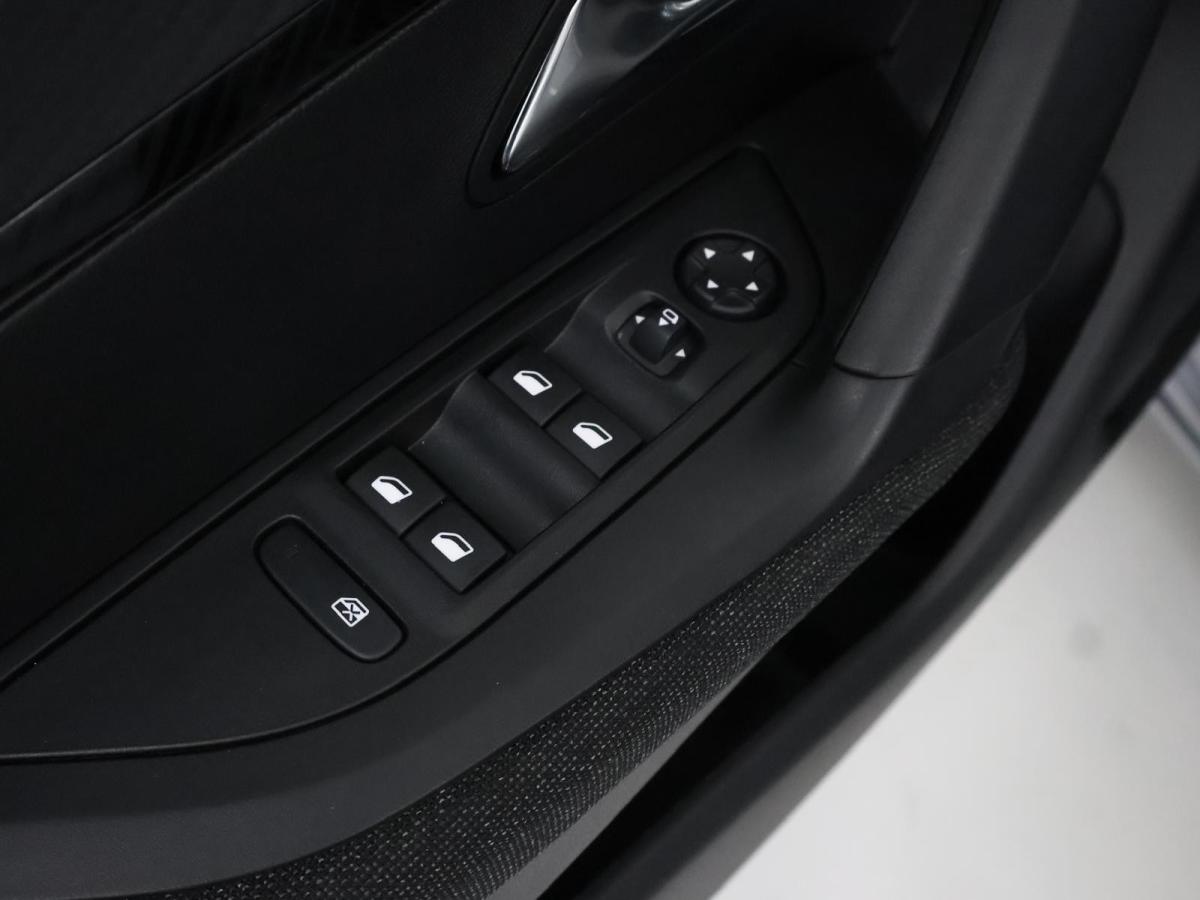 peugeot-2008-2025-gasolina-1199cc