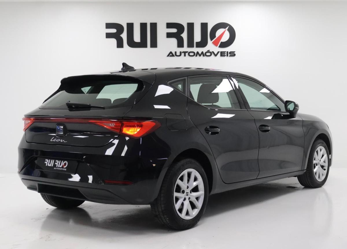 seat-leon-2022-gasolina-999cc