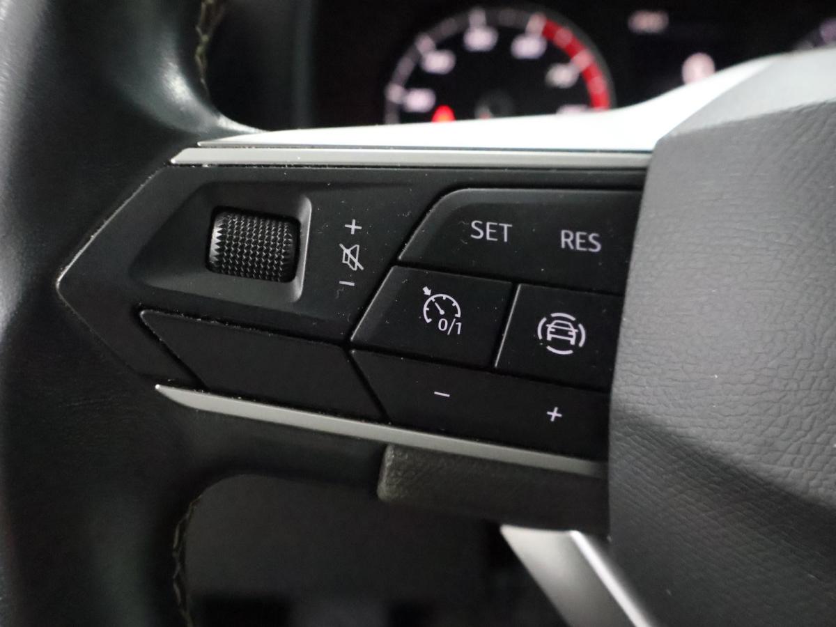 seat-leon-2022-gasolina-999cc