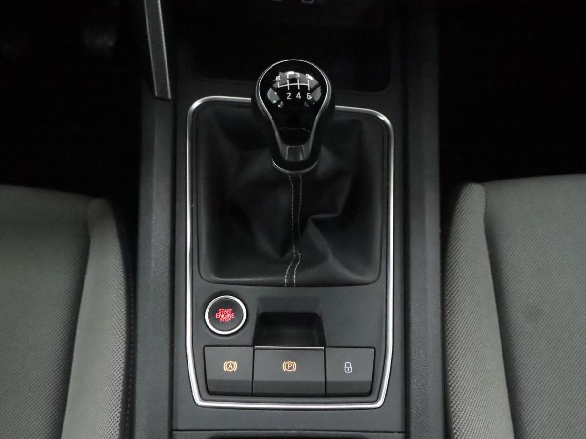 seat-leon-2022-gasolina-999cc