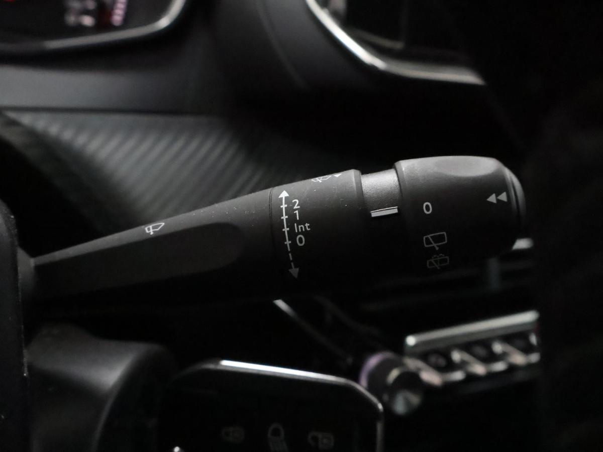 peugeot-208-2022-gasolina-1199cc
