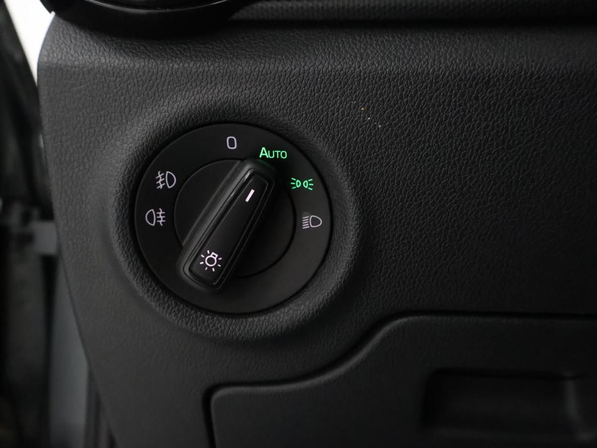 skoda-fabia-2022-gasolina-999cc