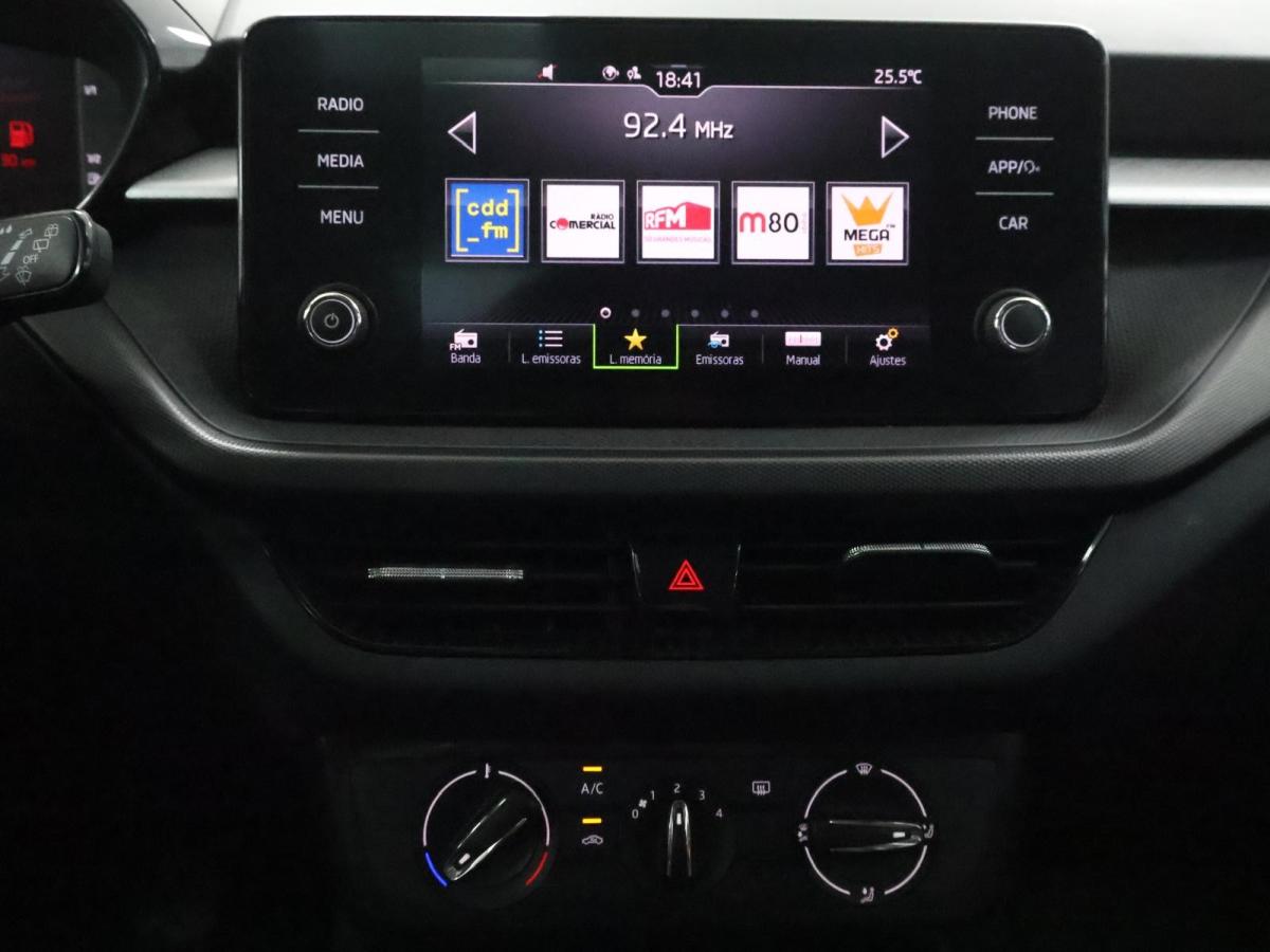 skoda-fabia-2022-gasolina-999cc