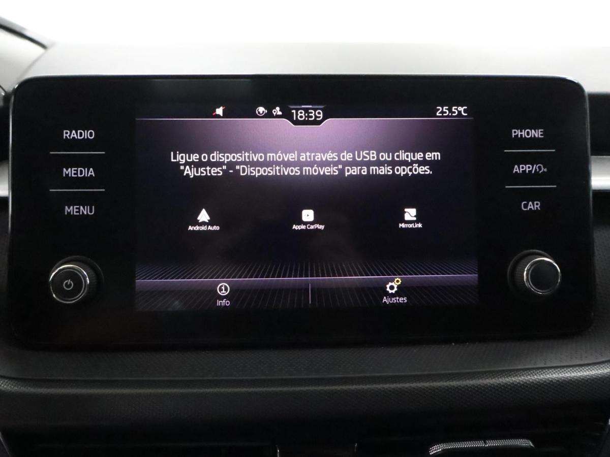 skoda-fabia-2022-gasolina-999cc