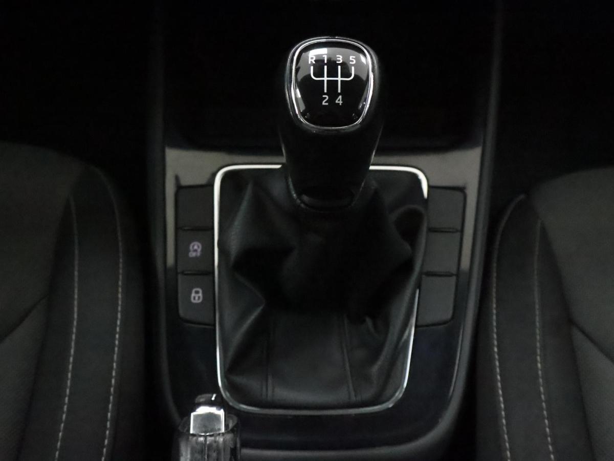 skoda-fabia-2022-gasolina-999cc