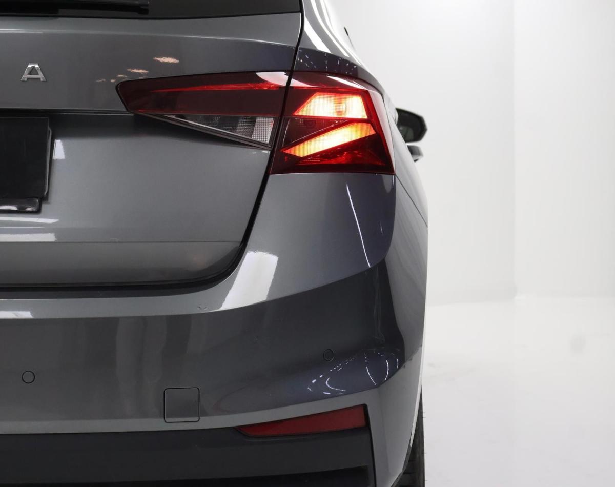 skoda-fabia-2022-gasolina-999cc