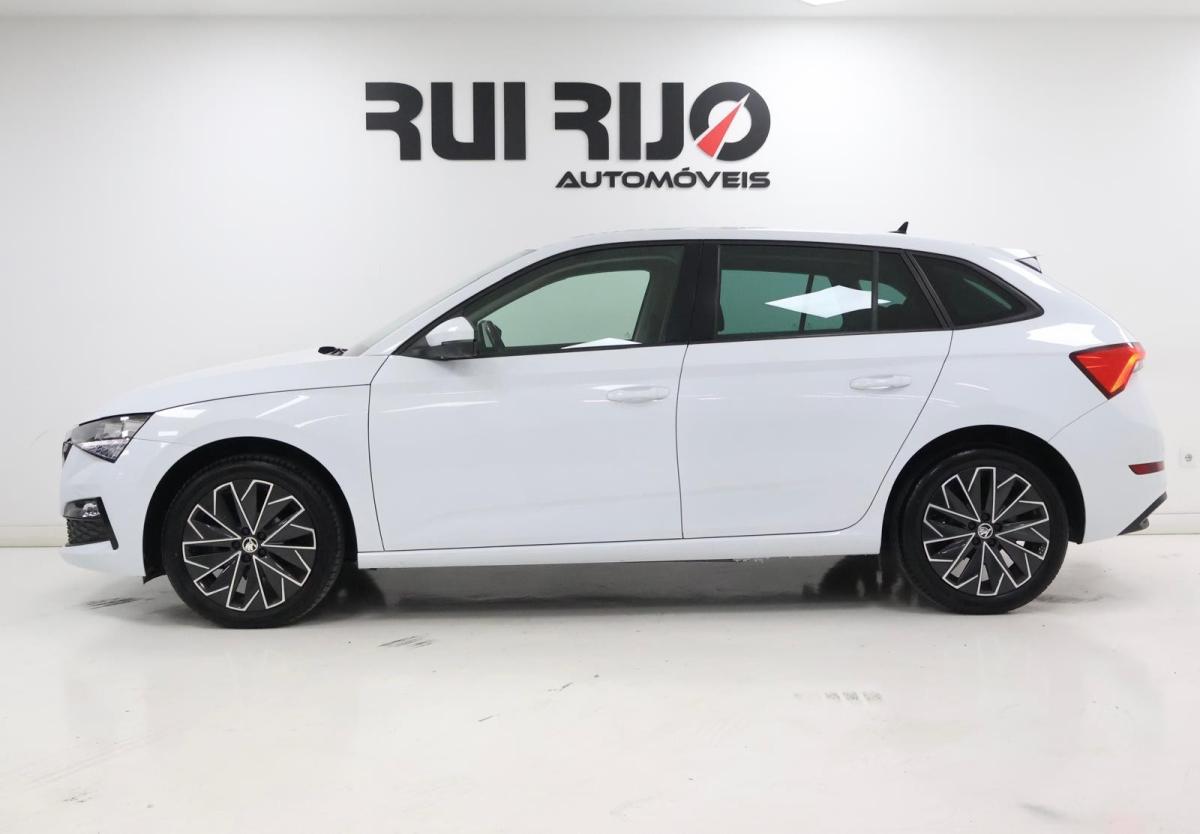 skoda-scala-2023-gasolina-999cc