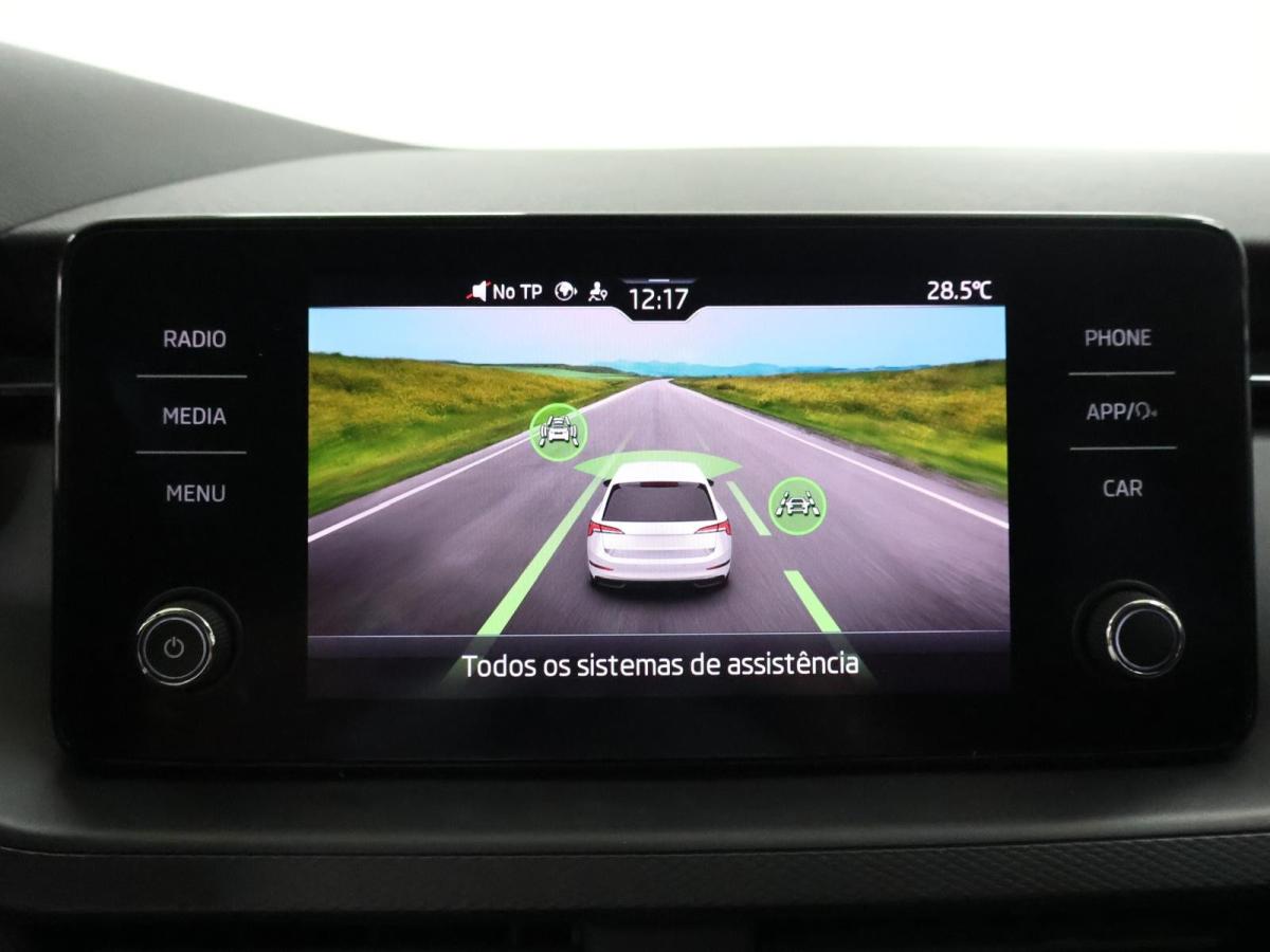 skoda-scala-2023-gasolina-999cc