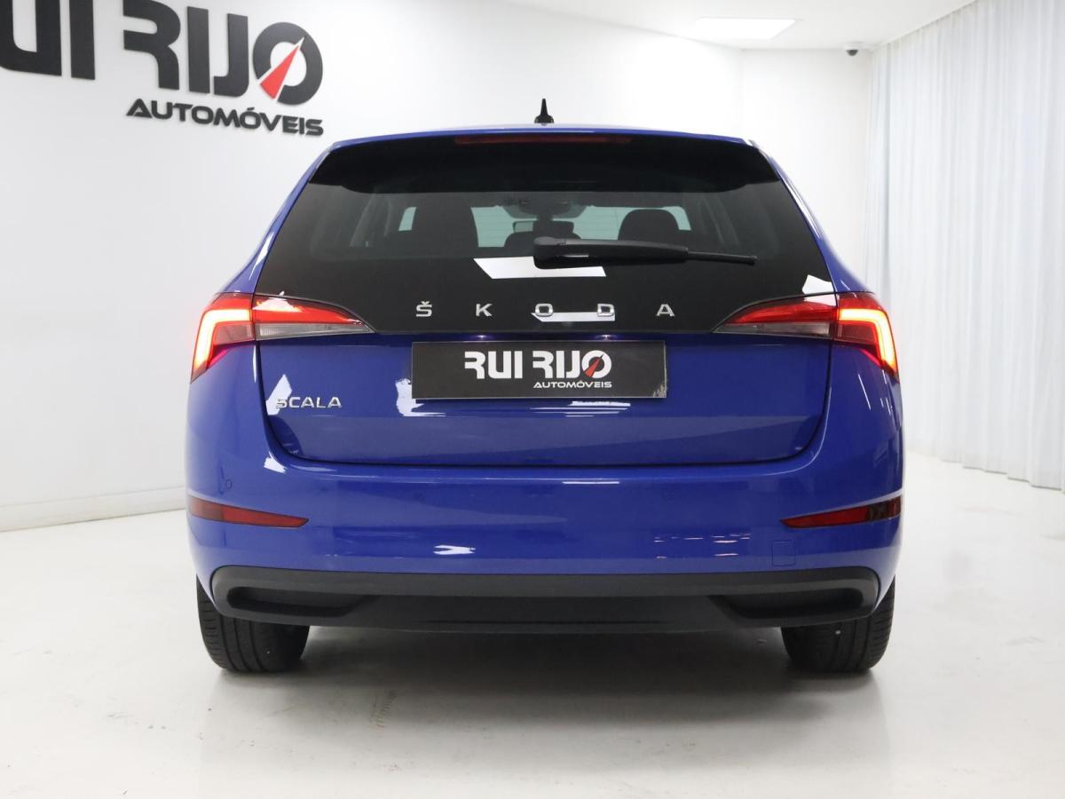 skoda-scala-2023-gasolina-999cc