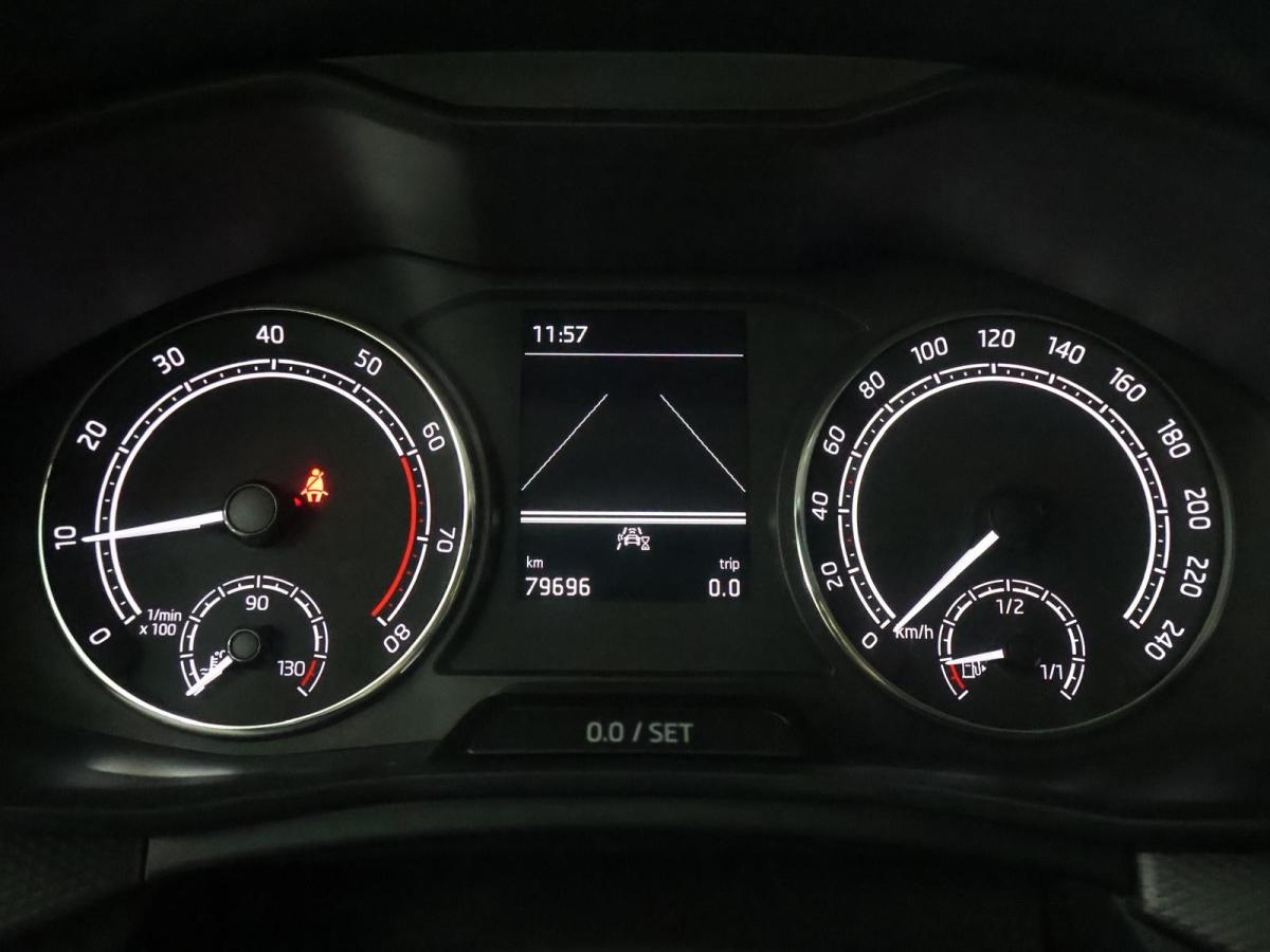 skoda-scala-2023-gasolina-999cc