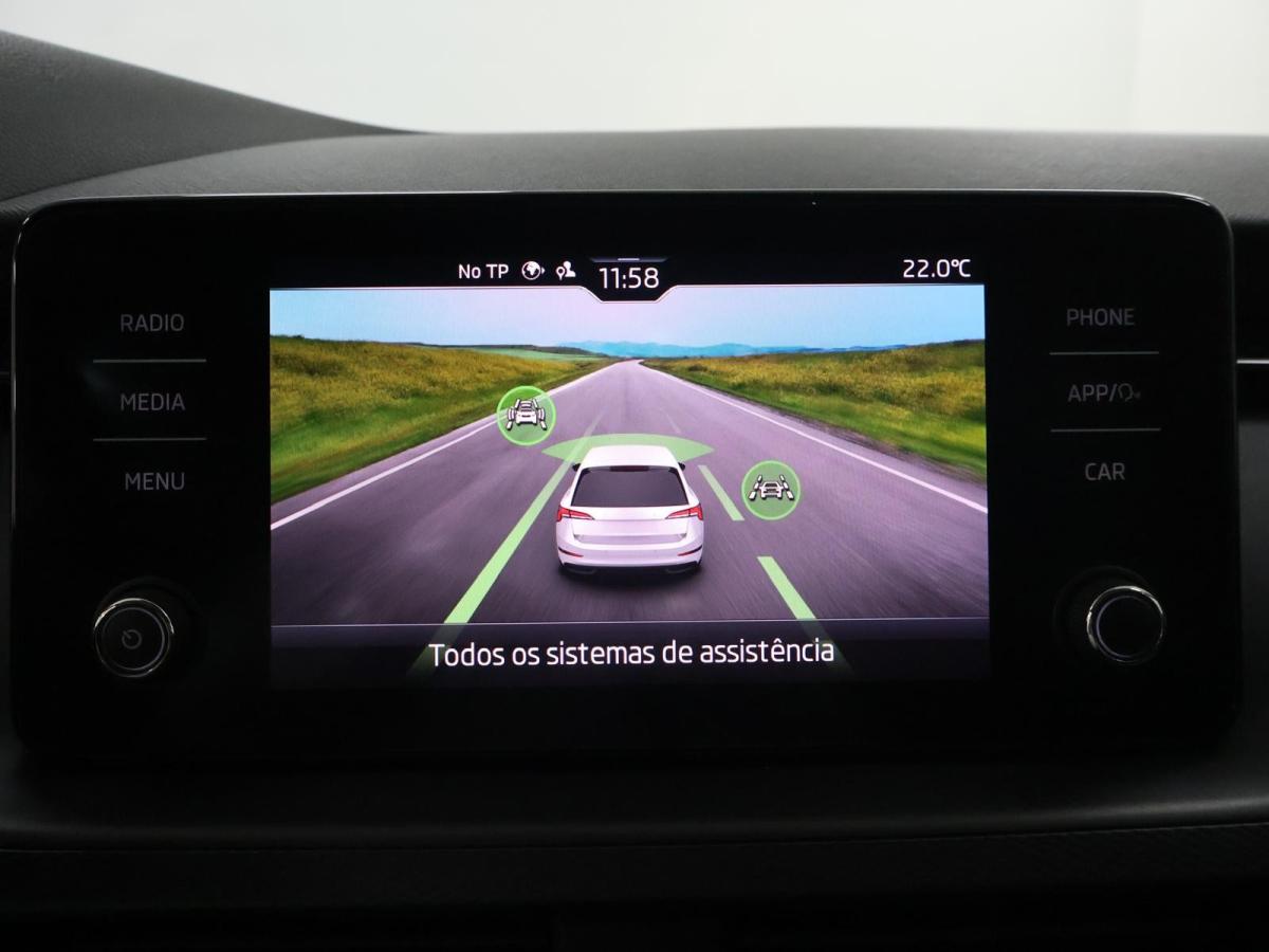skoda-scala-2023-gasolina-999cc