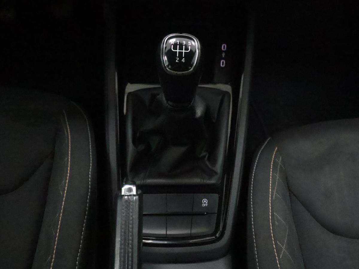 skoda-scala-2023-gasolina-999cc