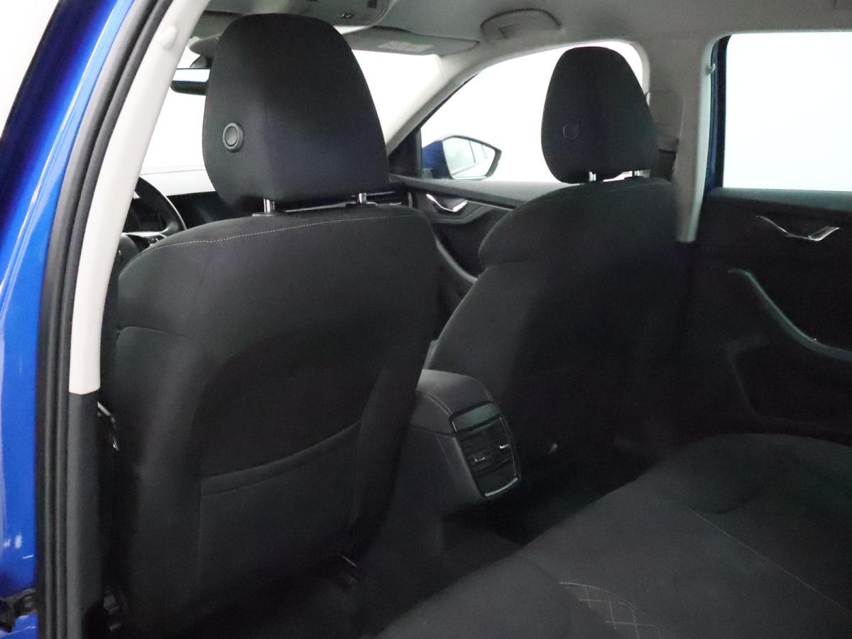 skoda-scala-2023-gasolina-999cc