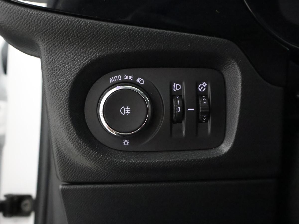 opel-corsa-2023-gasolina-1199cc
