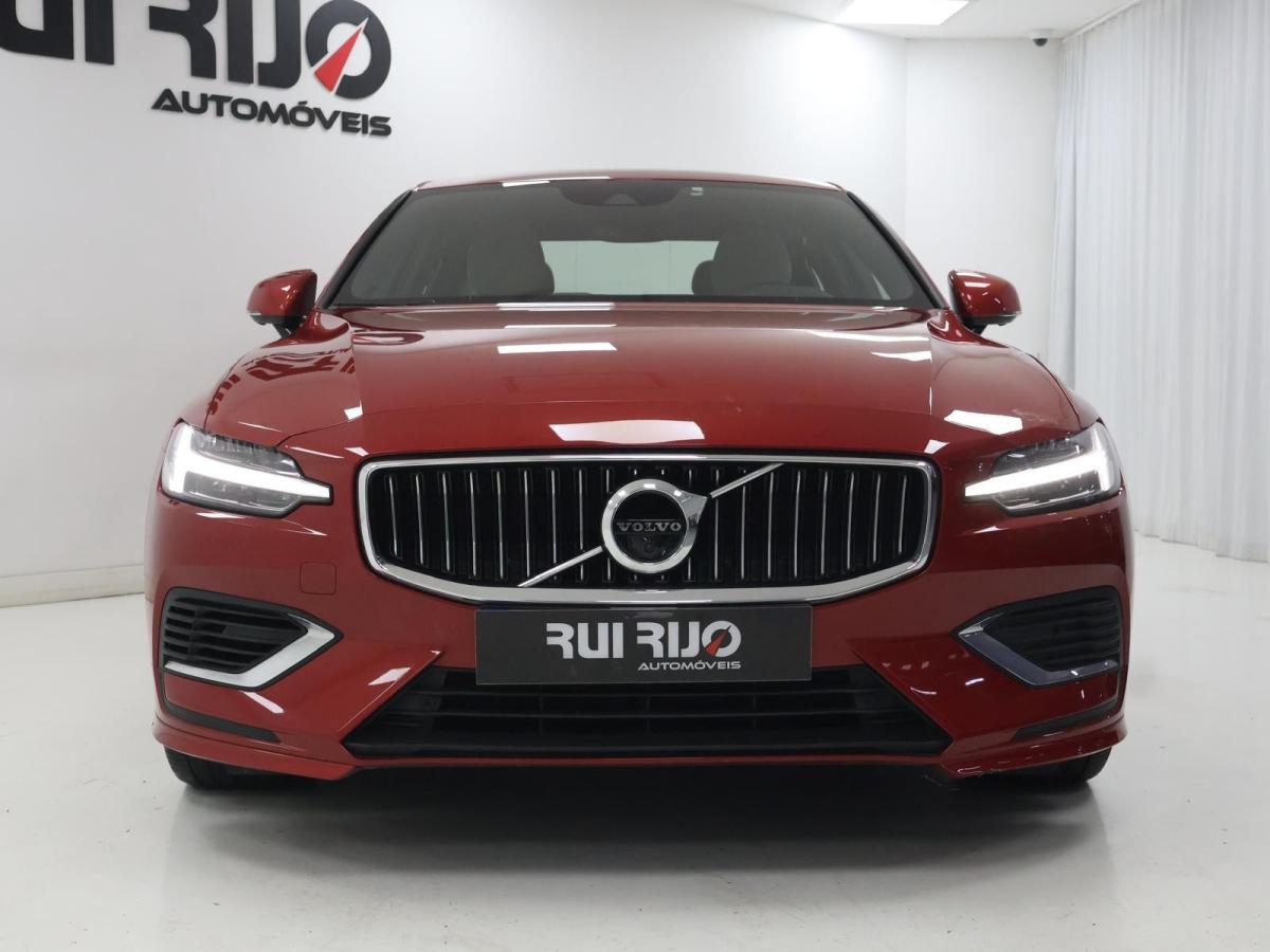 volvo-s60-2021-hibrido-a-gasolina-1969cc