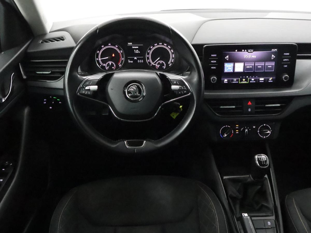 skoda-scala-2023-gasolina-999cc