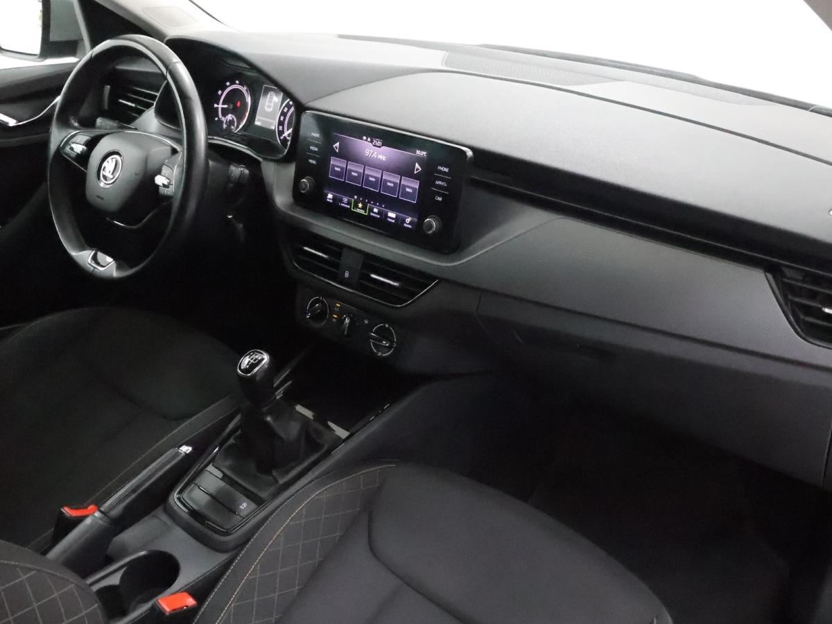 skoda-scala-2023-gasolina-999cc