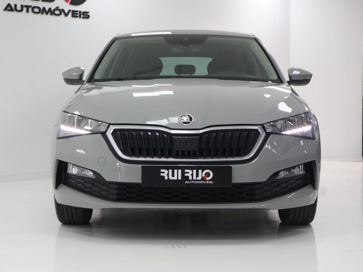 skoda-scala-2023-gasolina-999cc