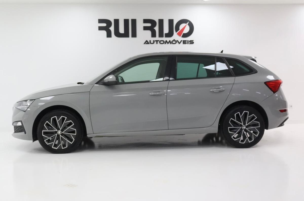 skoda-scala-2023-gasolina-999cc