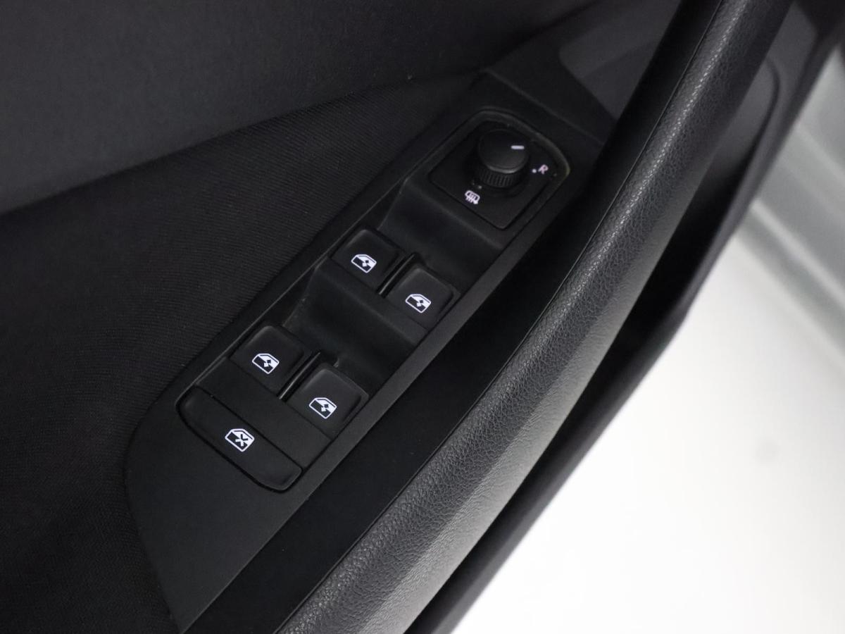 skoda-scala-2023-gasolina-999cc