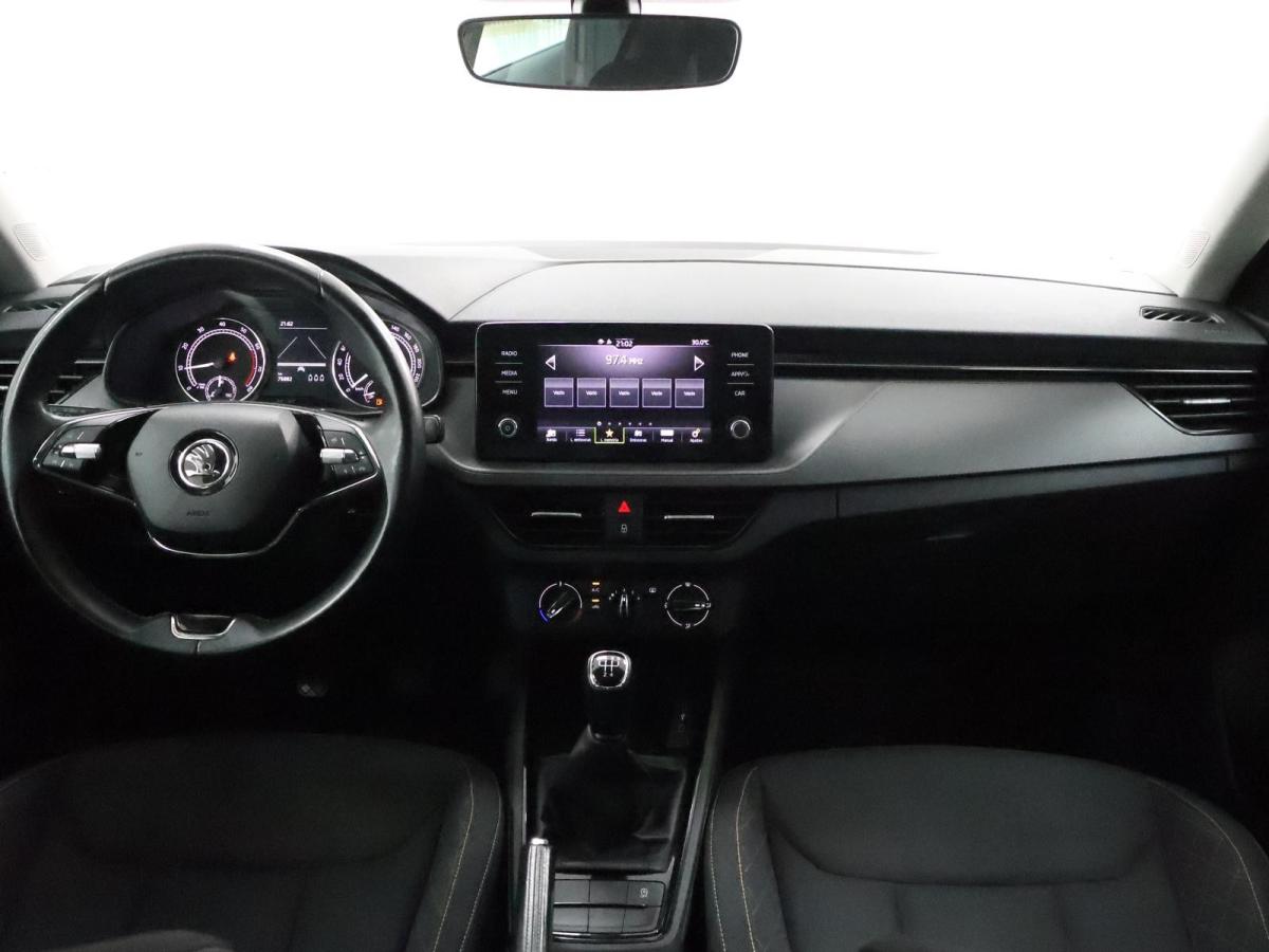 skoda-scala-2023-gasolina-999cc