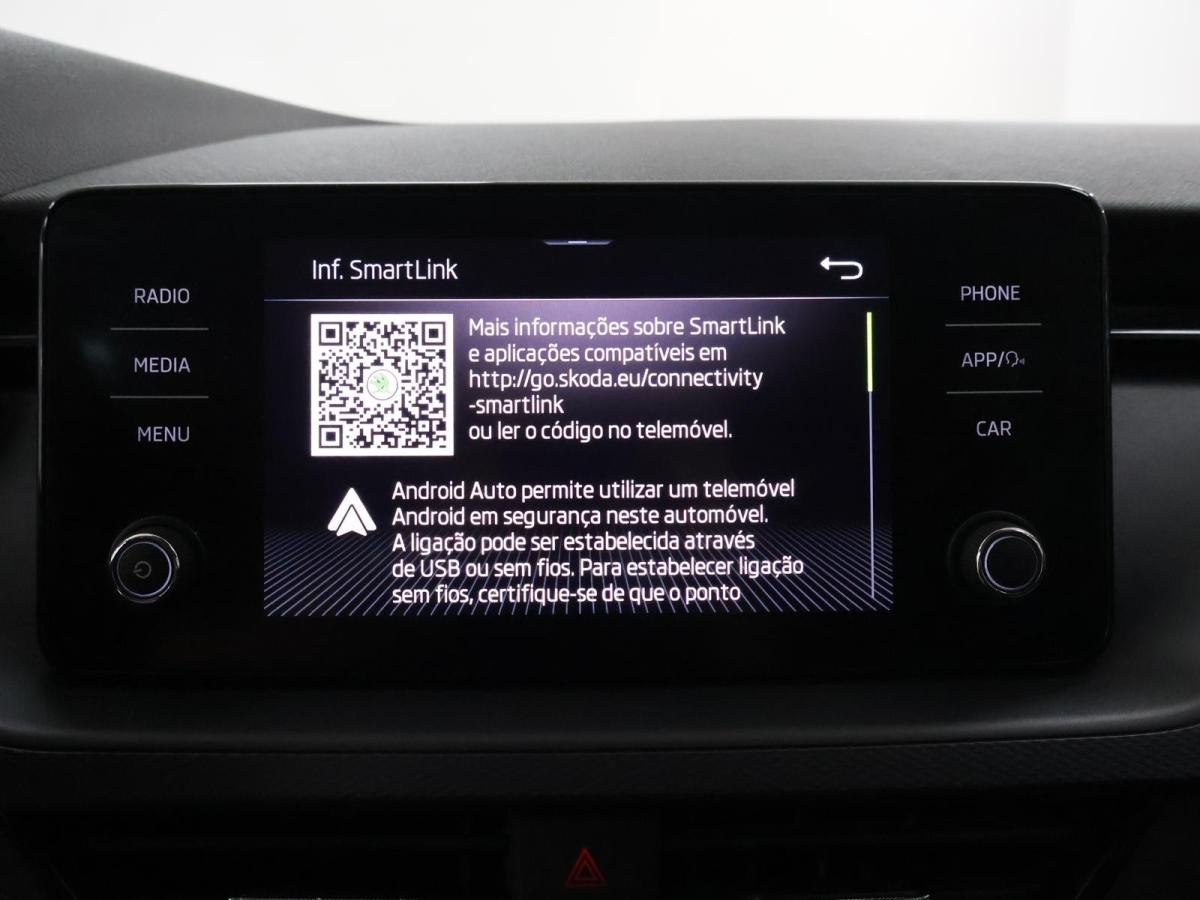skoda-scala-2023-gasolina-999cc