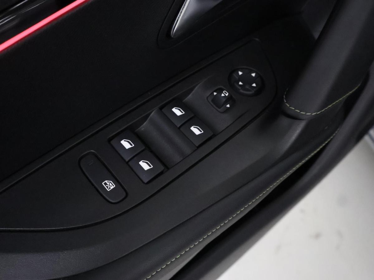 peugeot-2008-2021-diesel-1499cc