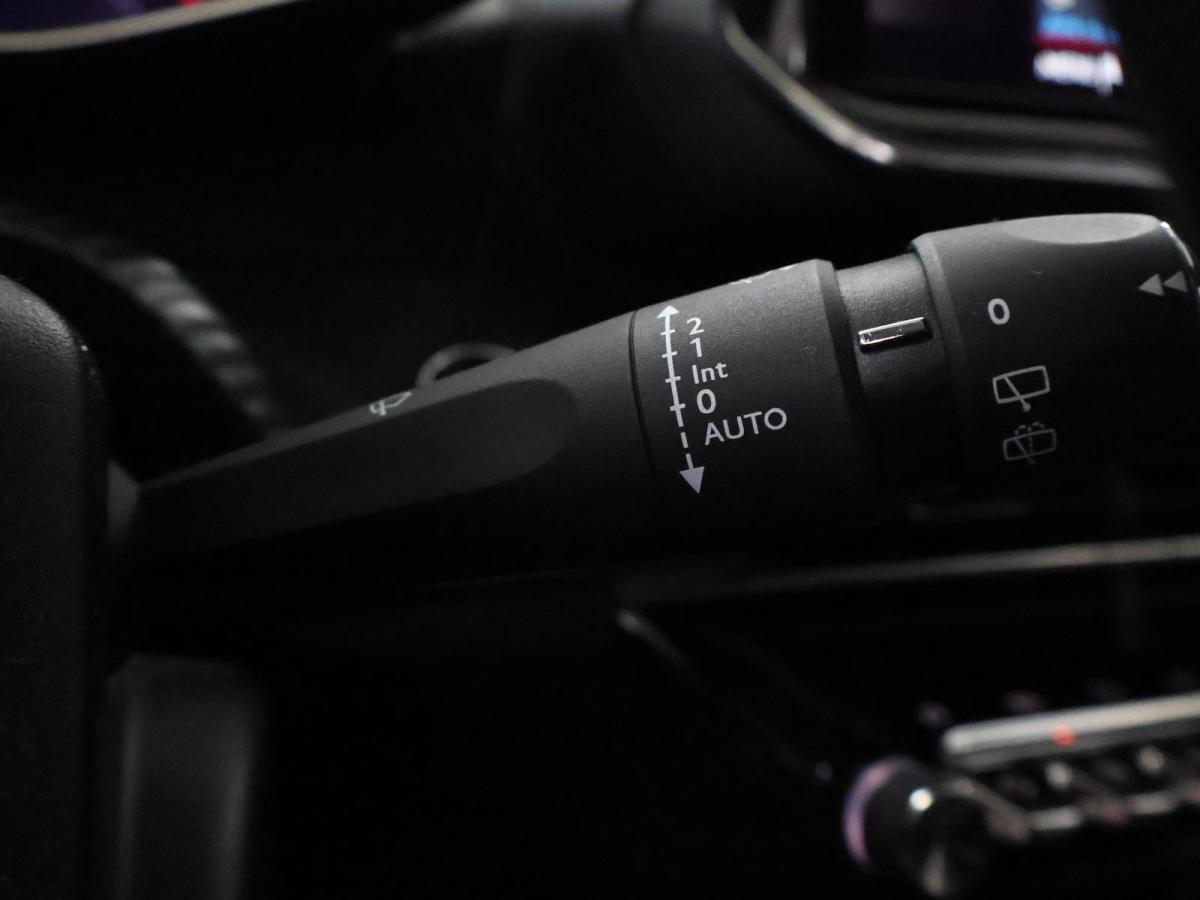 peugeot-2008-2021-diesel-1499cc
