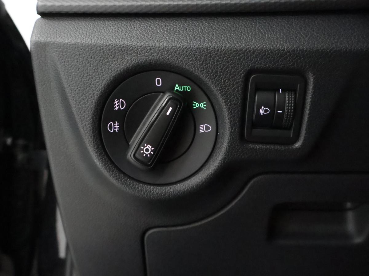 skoda-scala-2023-gasolina-999cc