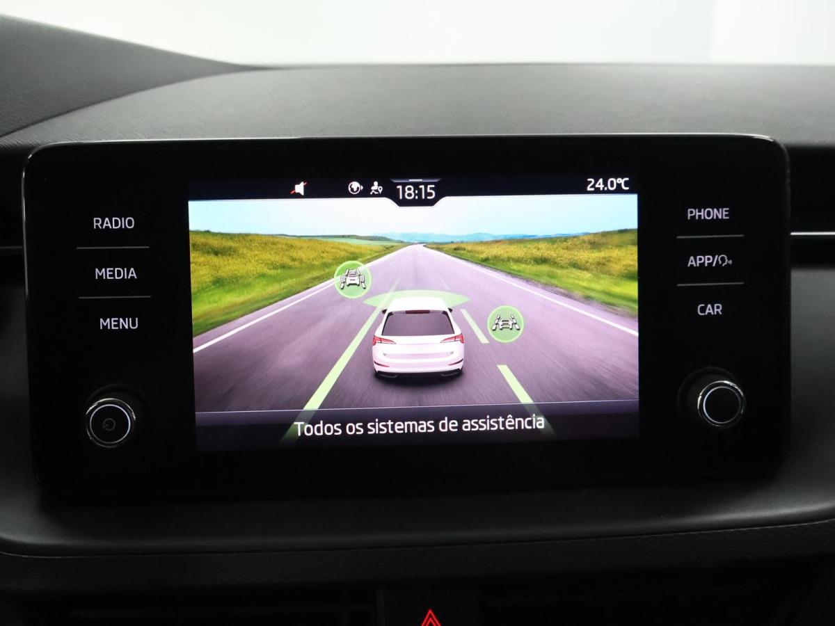 skoda-scala-2023-gasolina-999cc