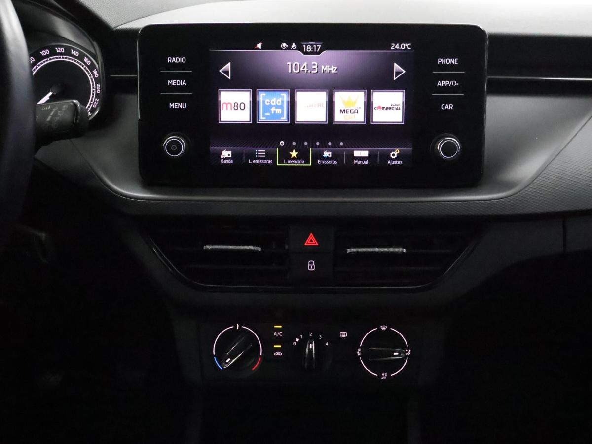 skoda-scala-2023-gasolina-999cc