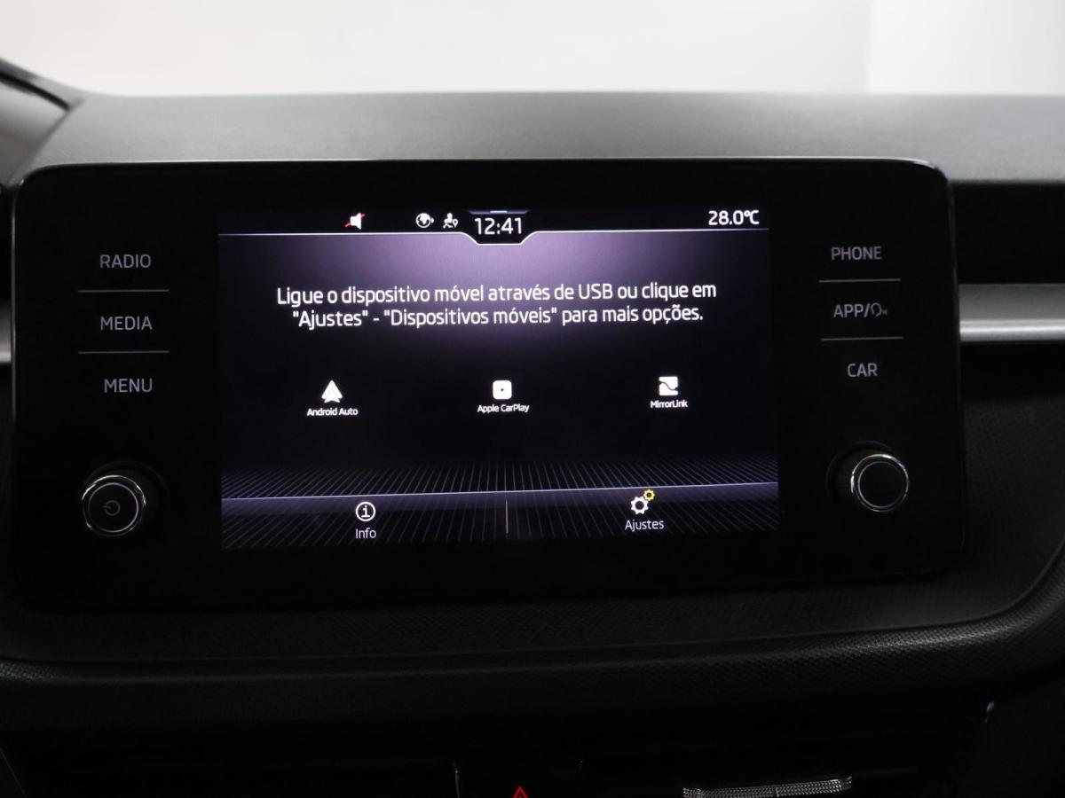 skoda-fabia-2023-gasolina-999cc