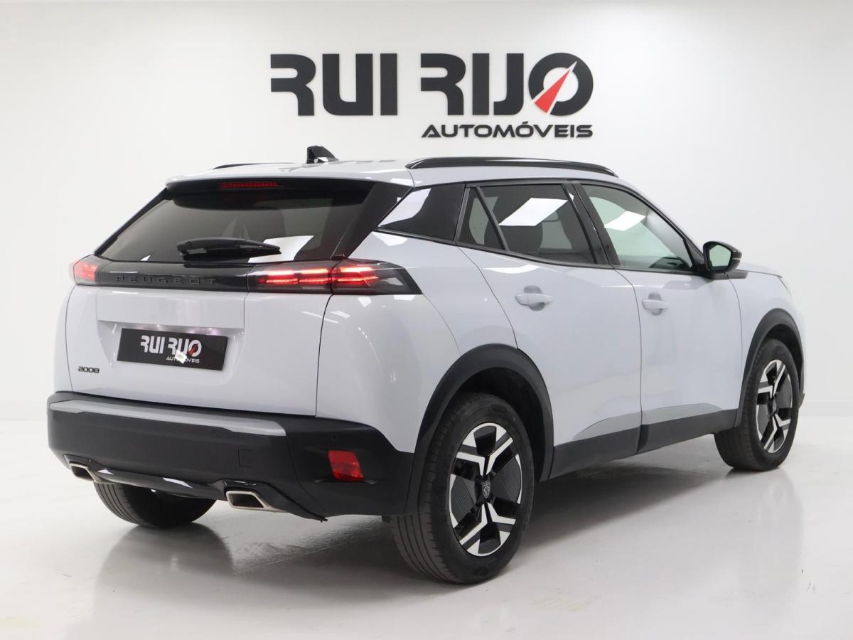peugeot-2008-2024-gasolina-1199cc