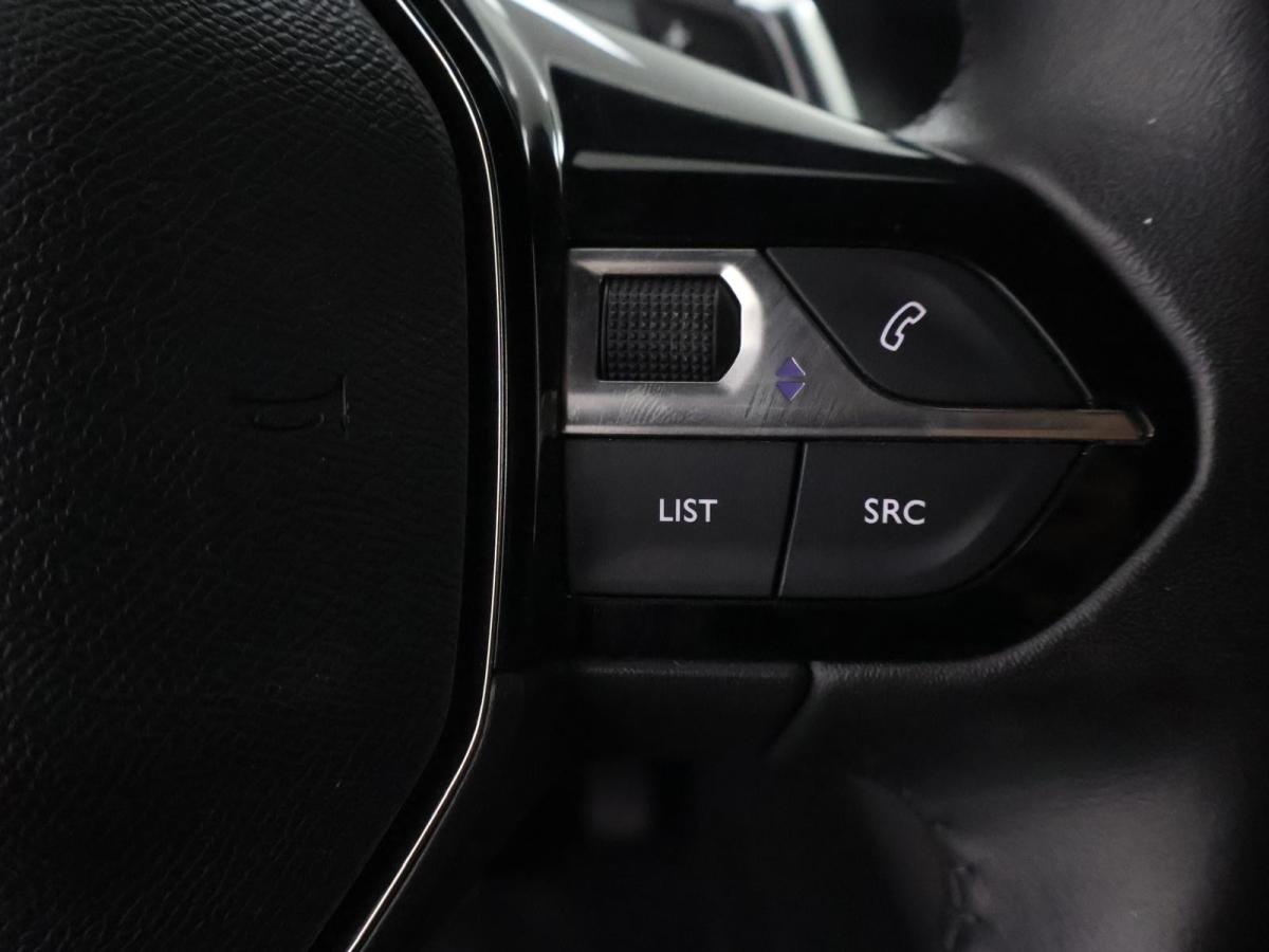 peugeot-2008-2024-gasolina-1199cc
