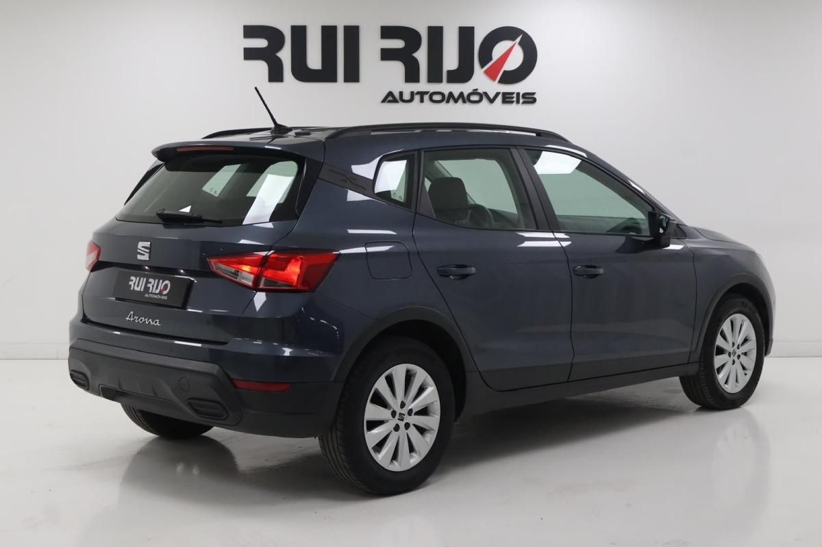 seat-arona-2023-gasolina-999cc