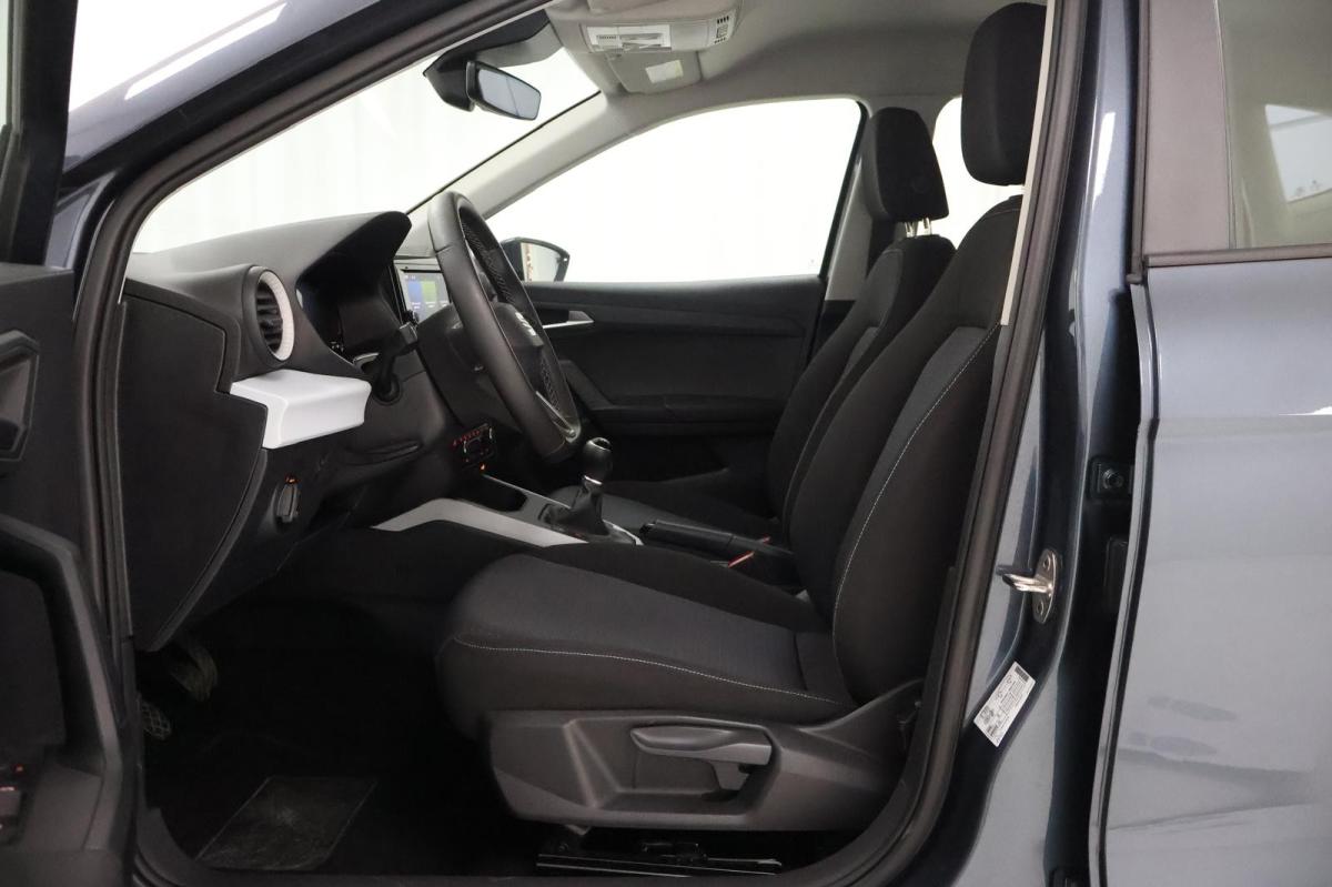 seat-arona-2023-gasolina-999cc