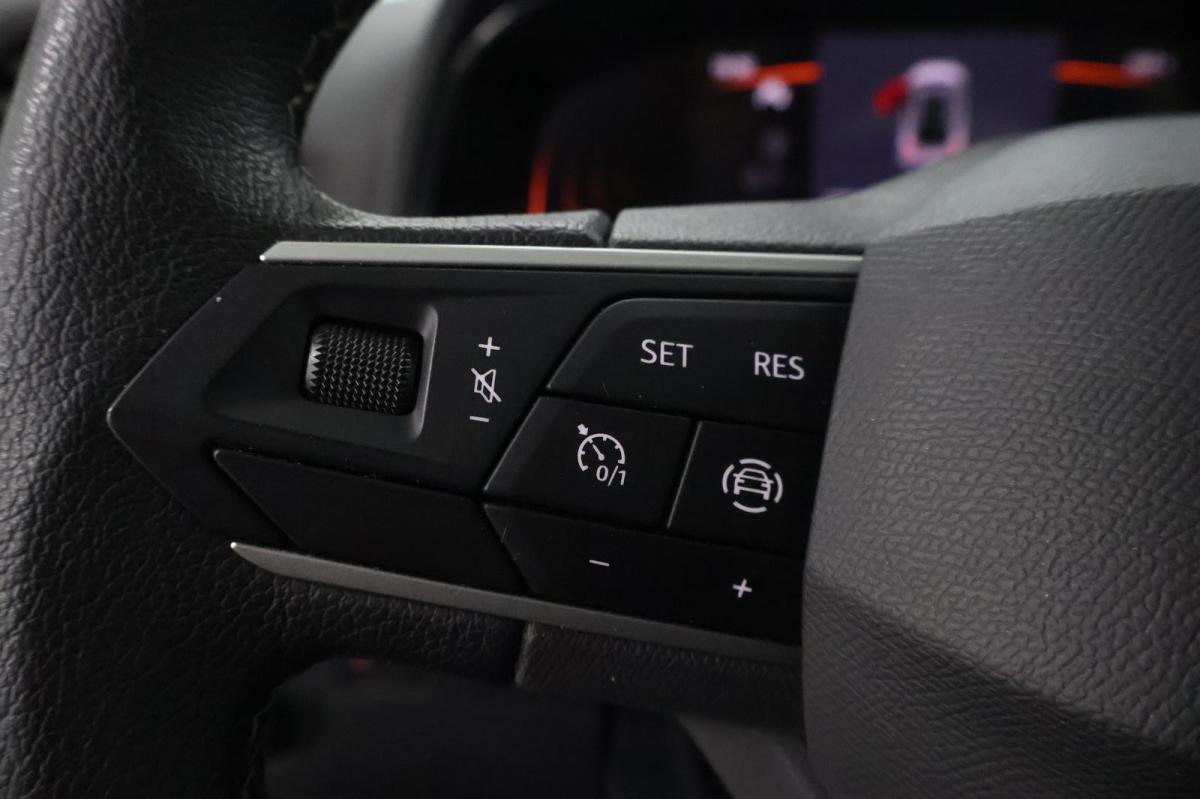 seat-arona-2023-gasolina-999cc